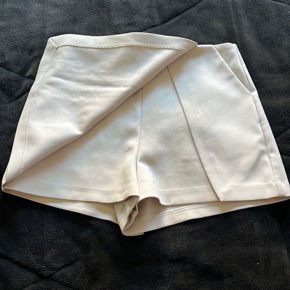 Skort - Picture 2 of 4